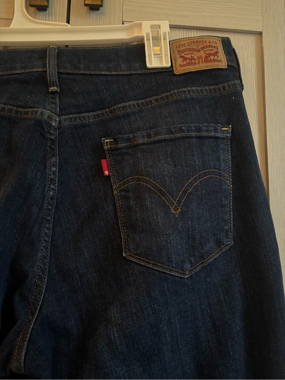 Levi's Women’s 505 Straight Dark Blue Jeans - Picture 11 of 16